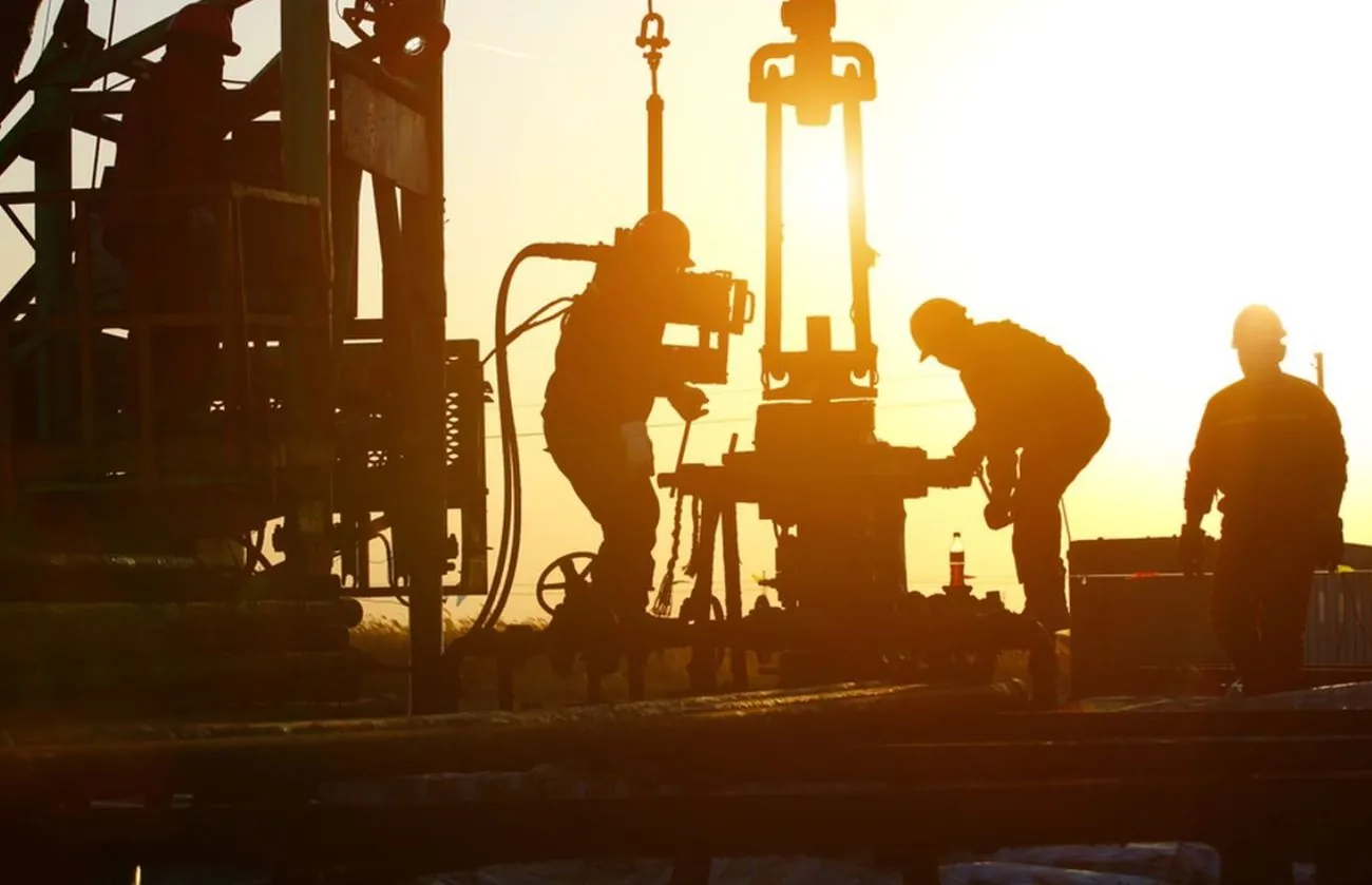 Ціни на нафту заспокоїлися після падіння на тлі очікувань ставки ФРС та перспективи угоди України та рф