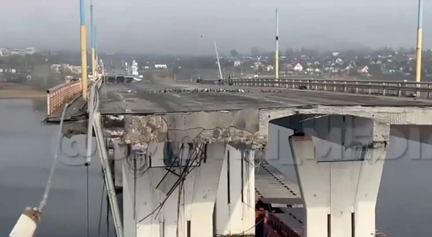 Загарбники здіснили обстріл Херсону, у черговій спробі потиснути оборонців Антонівського мосту - Волошин