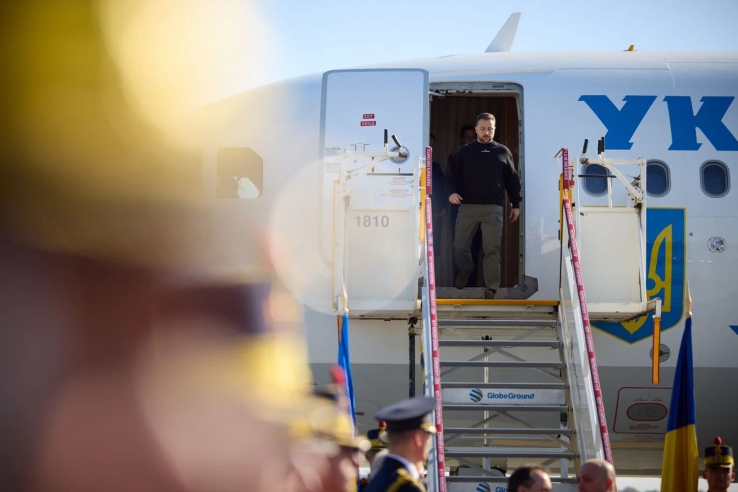 Зеленський сьогодні у Франції для угод щодо ППО і бойових літаків, може йтися про Rafale - Reuters