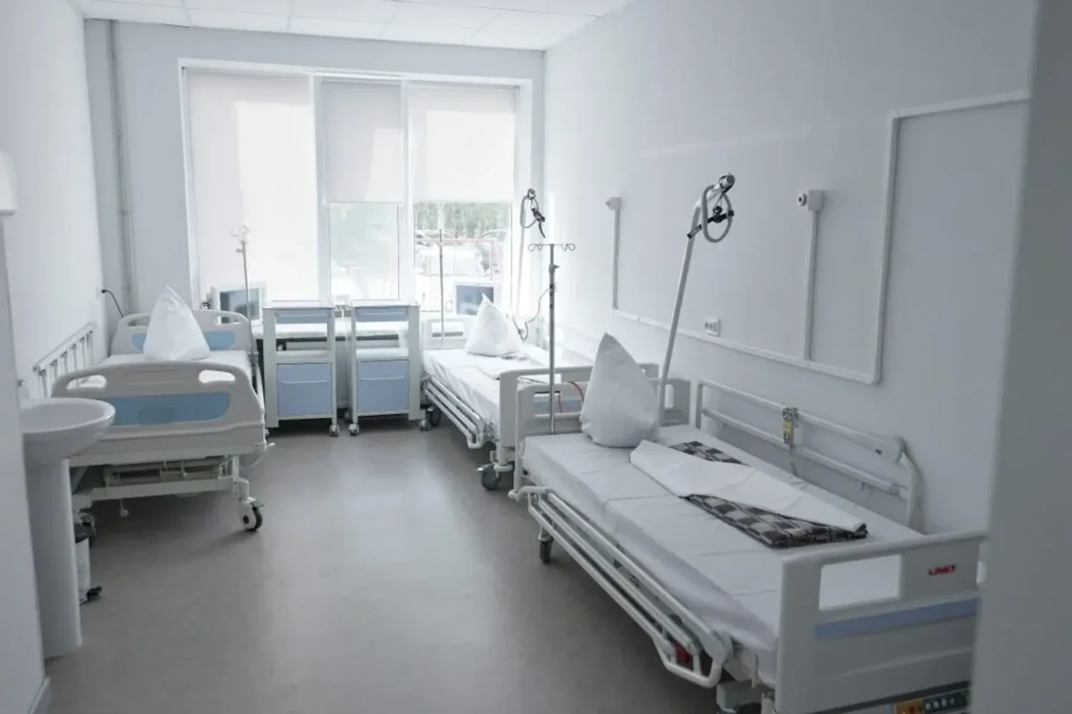 У Житомирі неповнолітню пацієнтку прив