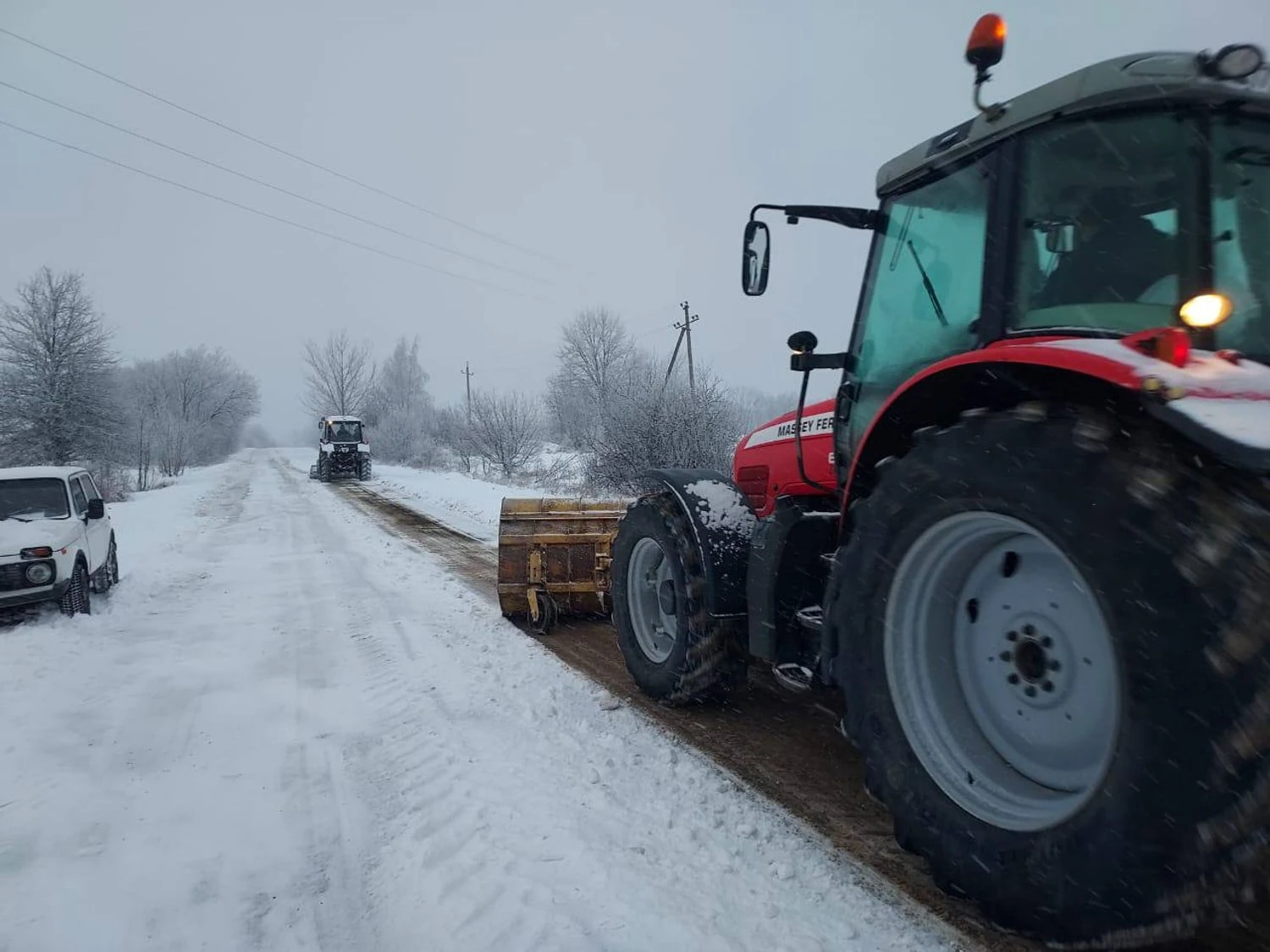 Снігопади вирують у семи регіонах, обмеження для вантажівок ввели у ще одній області, але скасували на Прикарпатті