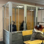 Двох підлітків у Дніпрі відправили під арешт за напад з ножем і побиття військового