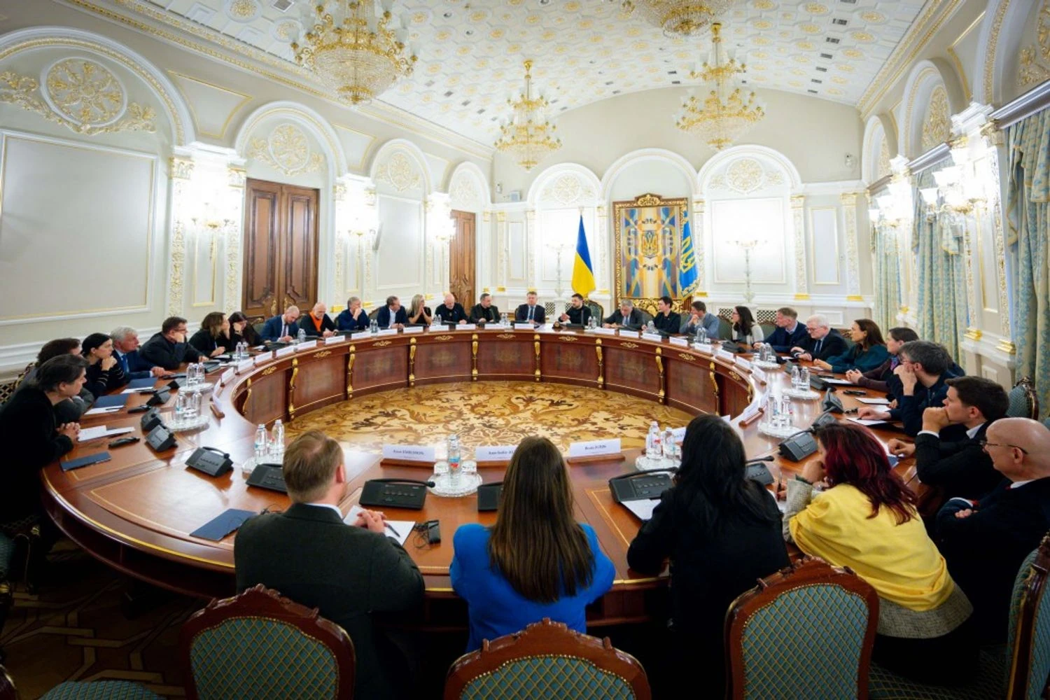 Зеленський обговорив з депутатами Європарламенту відновлення енергосистеми України та масштабування PURL