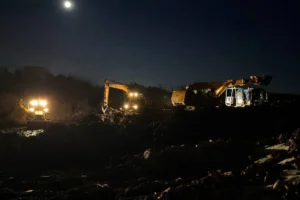 Частина Львова без води через самовільні роботи приватної техніки, на місці проводять слідчі дії - мер