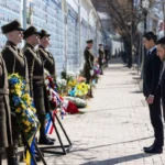 Зеленський та прем'єр Нідерландів вшанували загиблих воїнів біля Стіни пам'яті в Києві