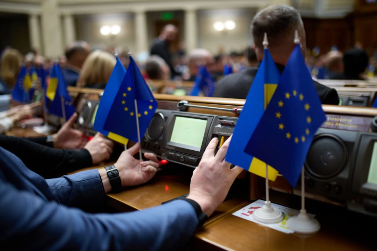 Рада ратифікувала угоду з ЄІБ на 230 млн євро для відновлення доріг