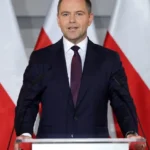 У президента Польщі Навроцького випав пакет зі снюсом під час прямого ефіру