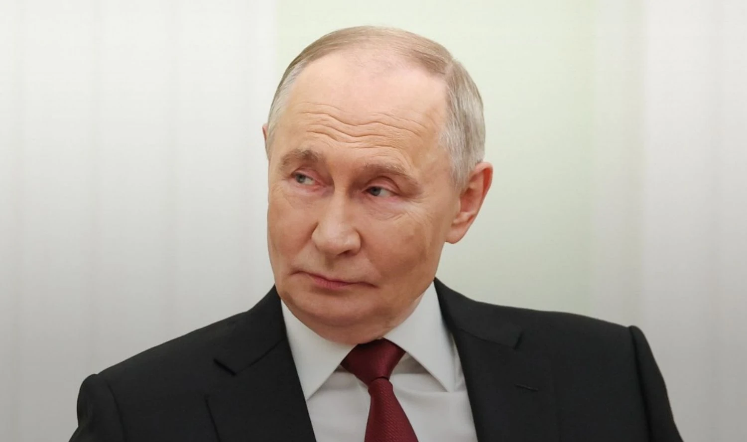 Резиденцію путіна на валдаї оточили 12 позиціями ППО