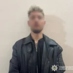 У Києві затримали іноземця за пограбування чоловіка біля ресторану в Печерському районі