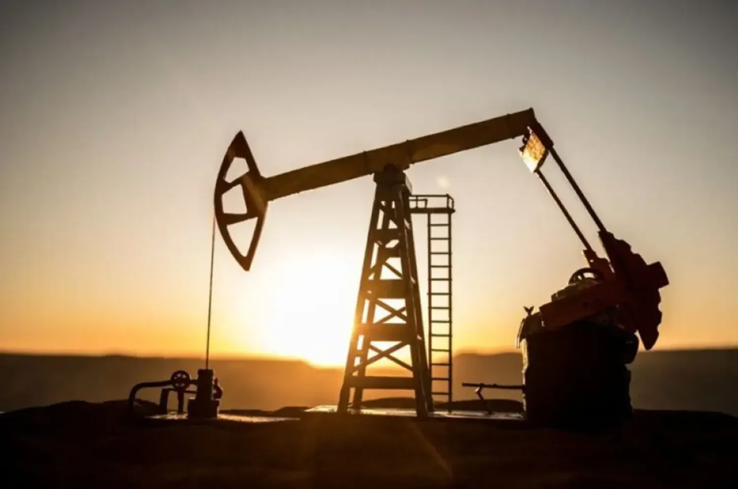 Азійські країни переключаються на російську нафту на тлі кризи через війну на Близькому Сході - FT