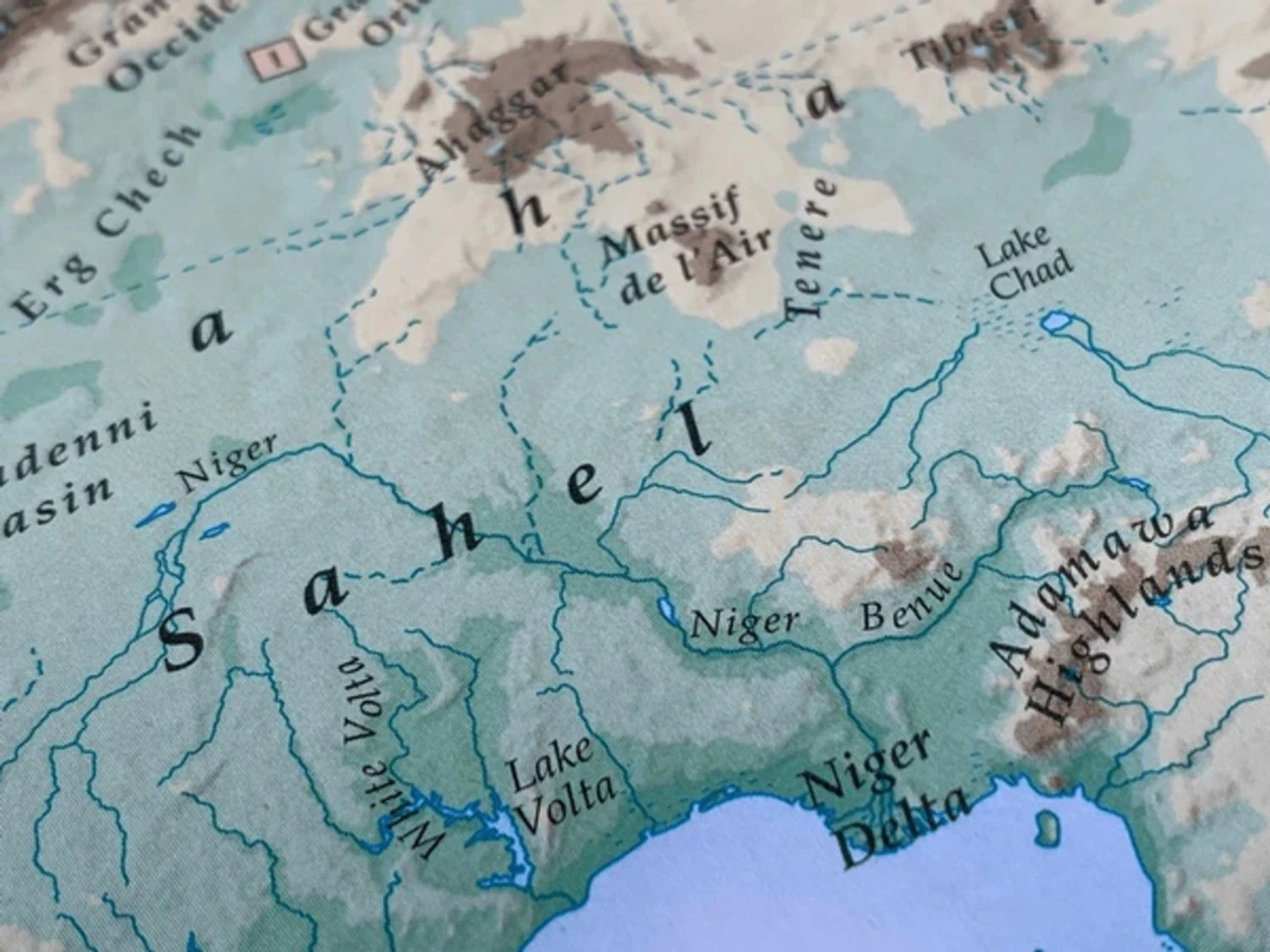 рф розширює вплив у Сахелі через мережу проксі та проплачені медіа - розвідка