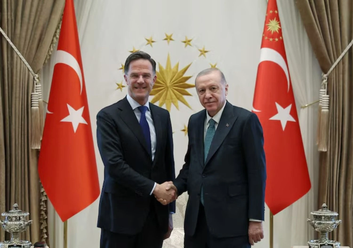 Ердоган заявив генсеку НАТО про зусилля Туреччини відновити переговори між Україною та росією