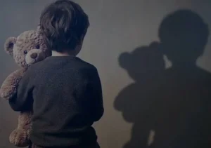 "Скільки коштує життя твоїх дітей?": до довічного ув’язнення чоловіка, що вбив дворічного хлопчика