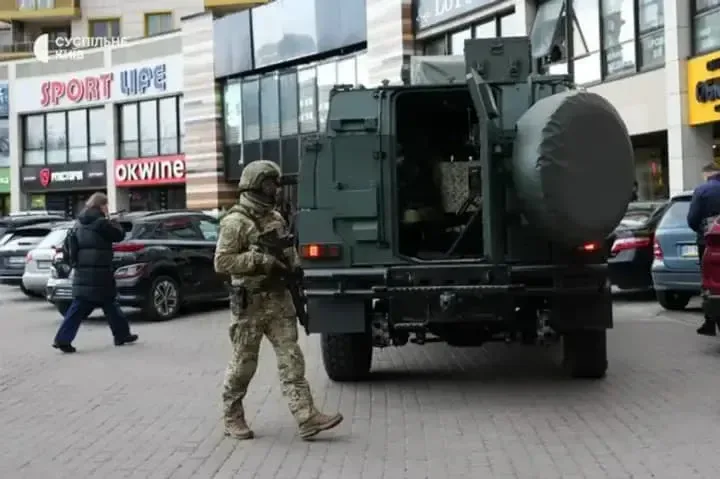 Чоловік, що влаштував