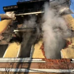 Ракетно-дронова атака на Шостку забрала життя жінки та спричинила масштабні пожежі