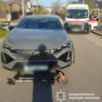 На Київщині легковик збив електросамокат, загинув 10-річний хлопчик