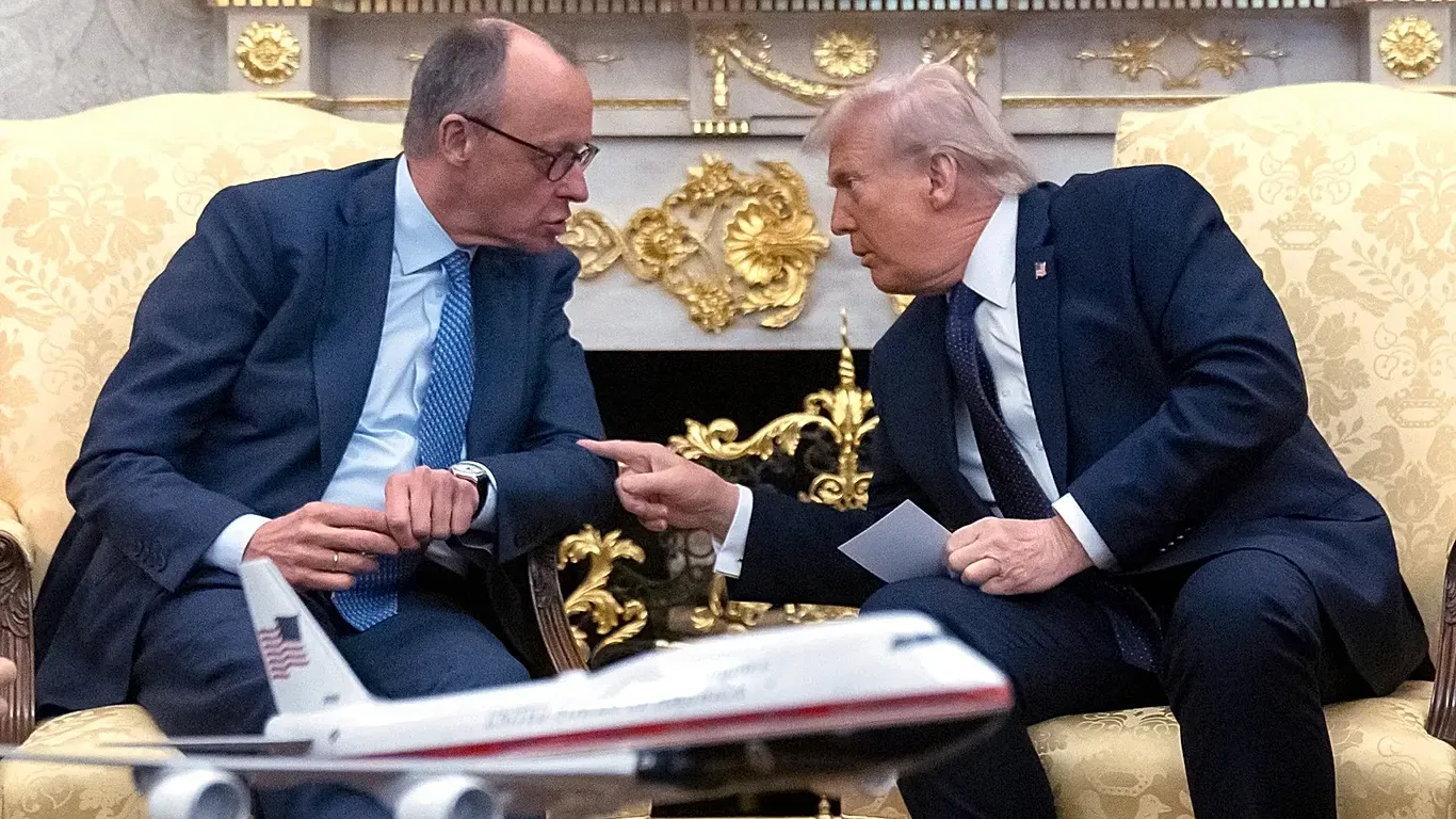 У ЄС побоюються зриву підписання торговельної угоди з США через конфлікт Трампа з Мерцом - BloombergГнів Трампа на Мерца через критику війни в Ірані гальмує торговельну угоду з ЄС. США можуть запровадити 25% мита на авто вже з 4
липня.Економіка • 8 травня, 23:54 • 4138 перегляди