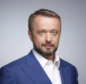 Ексдепутат набрав кредитів у держбанку на понад 100 млн і втік за кордон, вирішується питання про міжнародний розшук - Генпрокурор