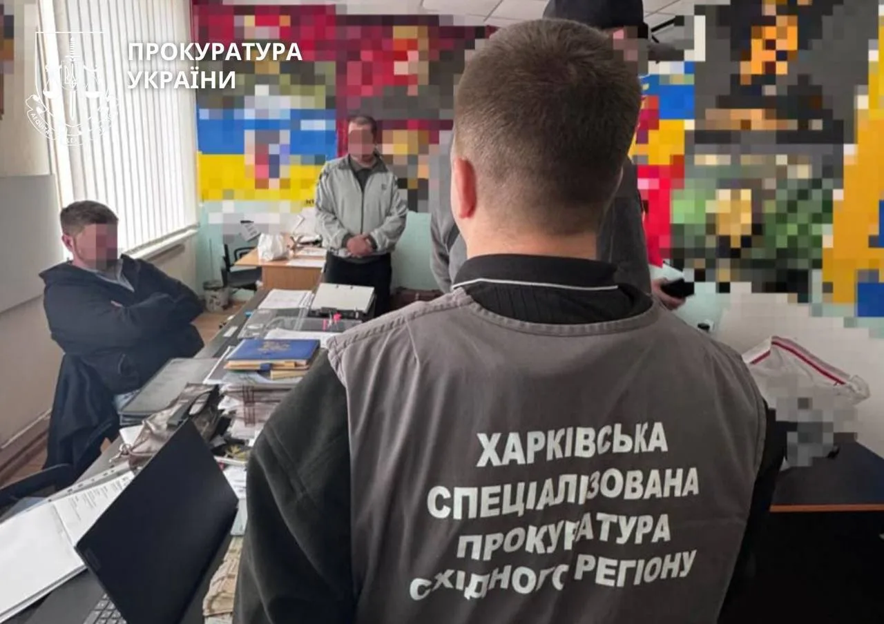 Посадовців армійського корпусу підозрюють у поборах із військових через