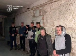 У Києві викрили чотирьох осіб, які утримували 11 людей у трудовому рабстві