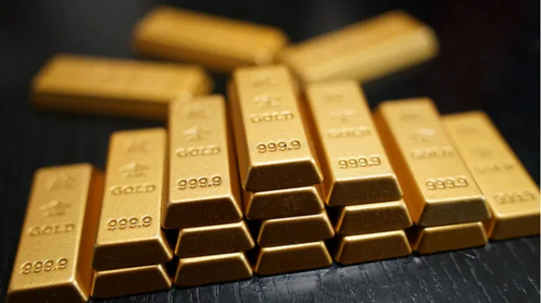 Золото впало нижче $4 200 на тлі нового загострення між США та Іраном