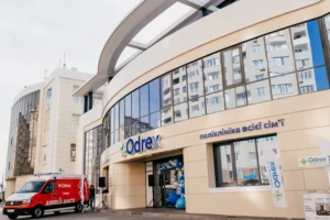 Лікар Odrex, якого судять за медичну недбалість, незадоволений рішенням суду про відсторонення від роботи