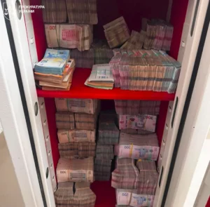 В Україні викрили шахрайську мережу криптообмінників, під час обшуків виявили валюту на понад 20 млн грн - Генпрокурор