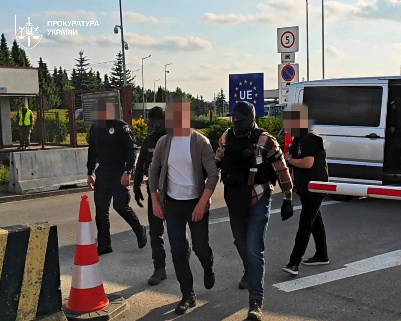 Німеччина та Італія екстрадували до України екснадепа та посадовця, яких підозрюють в багатомільйонних економічних злочинах - Генпрокурор