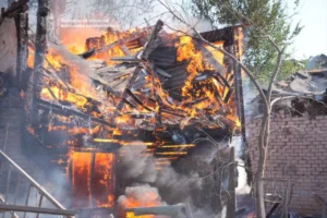 Окупанти трьома КАБами атакували Запоріжжя: двоє загиблих, одна людина під завалами